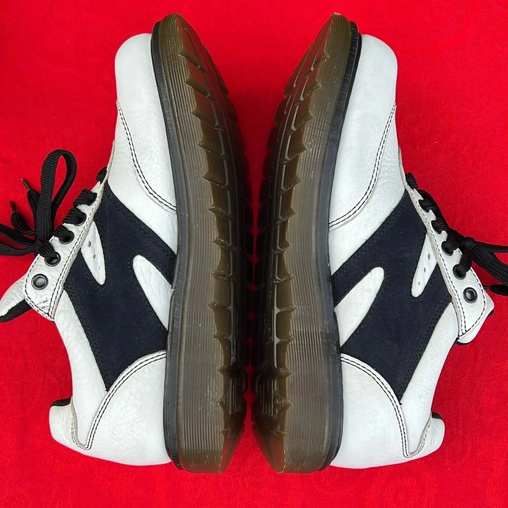🏴󠁧󠁢󠁥󠁮󠁧󠁿 RARE Vintage Dr. Martens MIE White & Black Chunky Oxfords UK 7